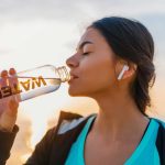 Cómo influye la hidratación en la salud de encías y dientes