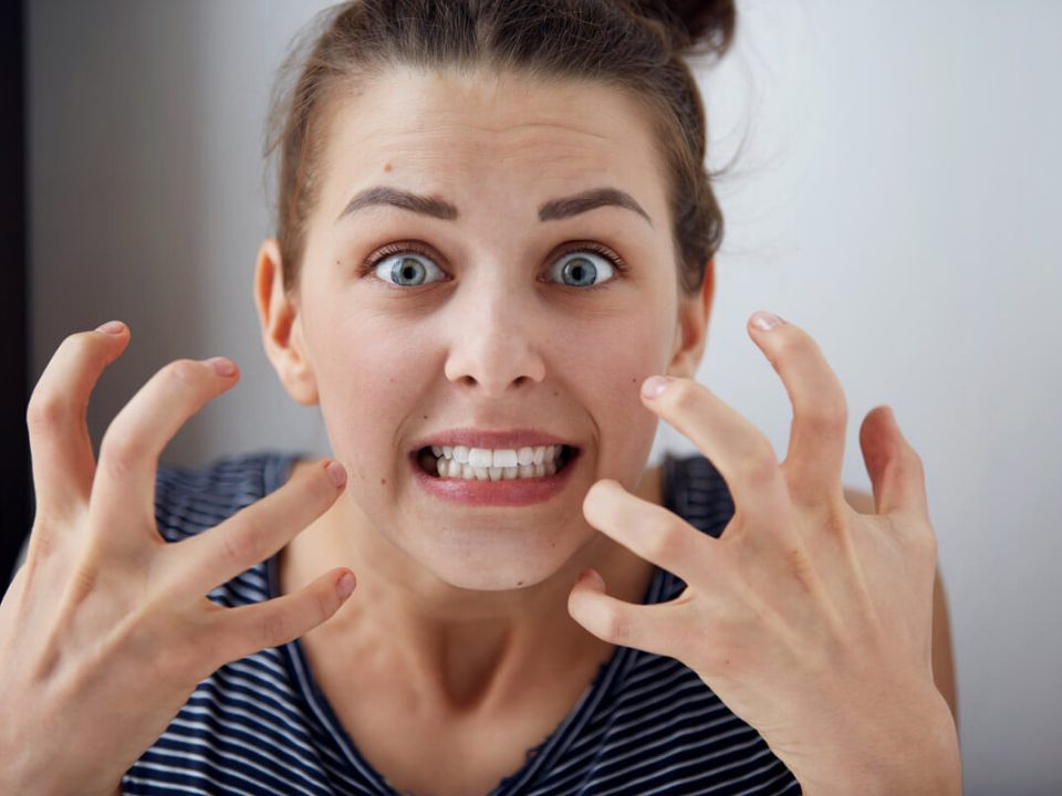 Bruxismo: ¿Por Qué Rechinan los Dientes? | Dental Global